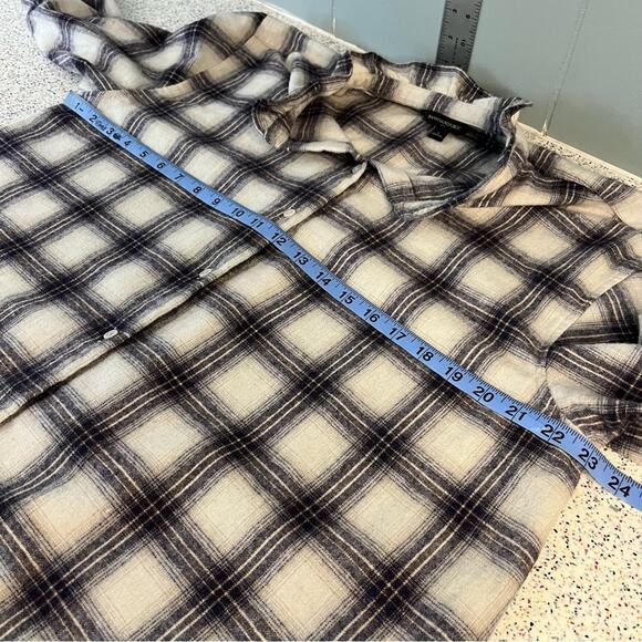 Banana Republic Wool Blend Ruffle Collar Flannel Shirt Gray Plaid Women’s Size L - Picture 6 of 8